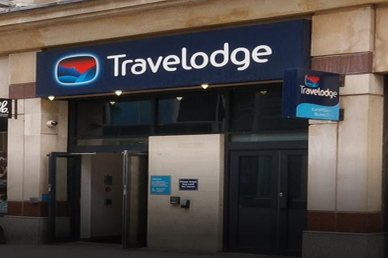 Travelodge Cardiff Central Queen Street Eksteriør bilde